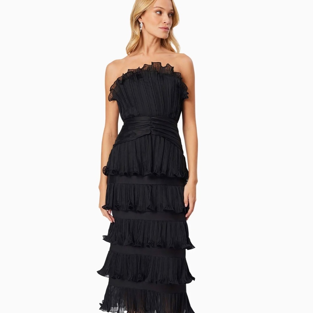Elliatt 'Maya' Pleated Midi in Black (NEW WITH FLAW) - Picture 2 of 6
